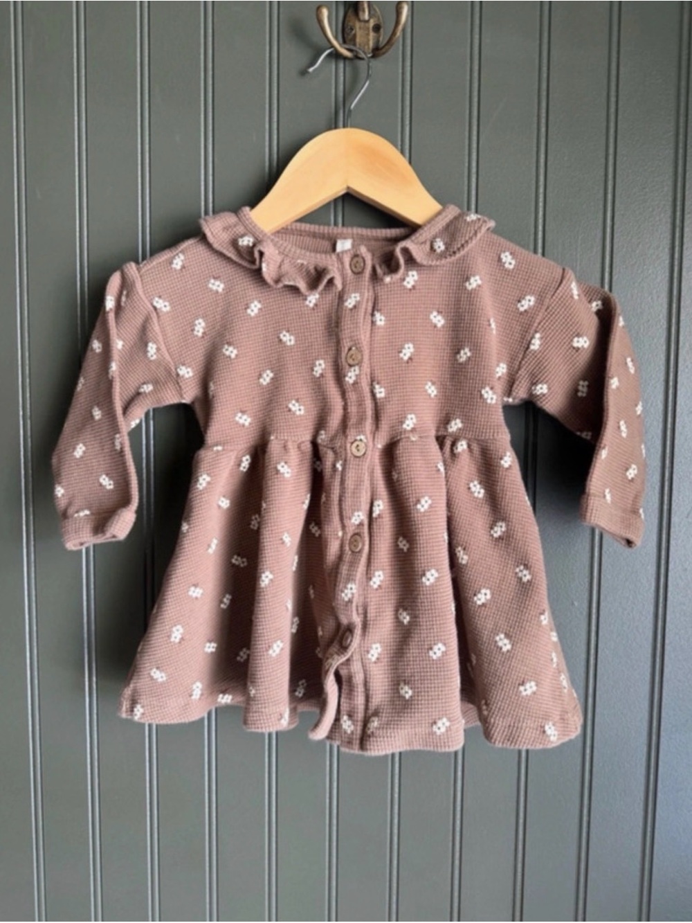 Quincy Mae Mauve Floral Ruffle-Trim Button Front Dress Top